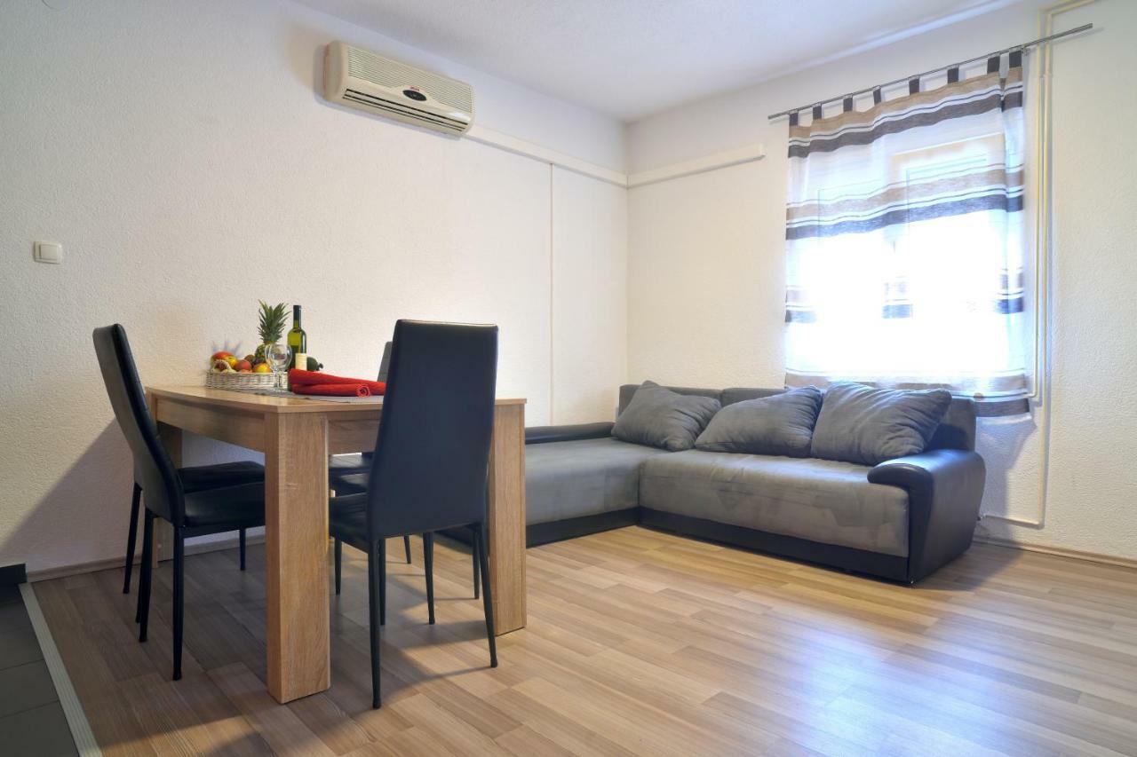 Red Rose Apartment Split Exterior foto