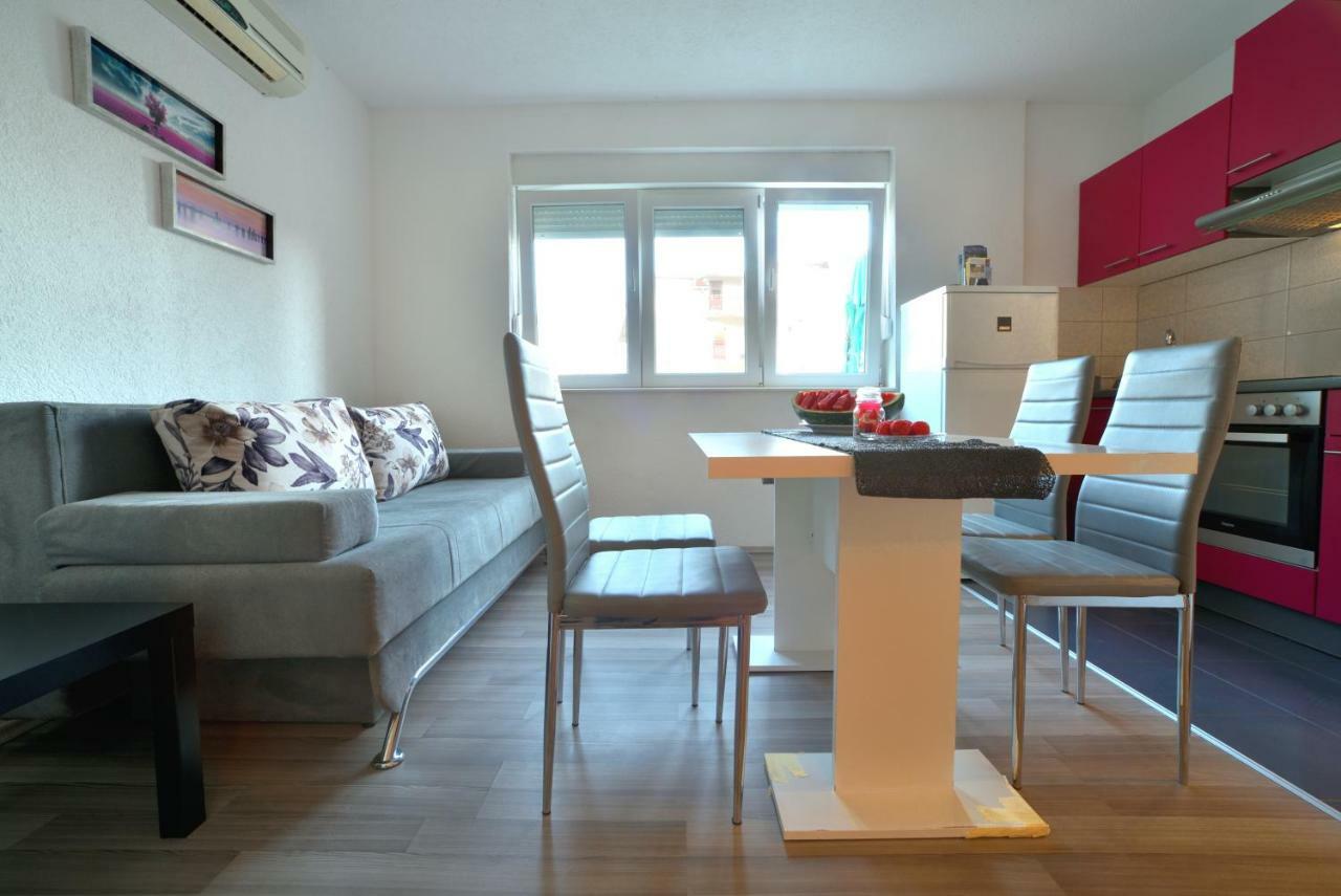Red Rose Apartment Split Exterior foto