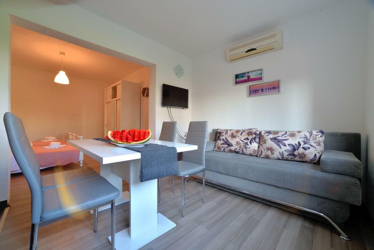 Red Rose Apartment Split Exterior foto